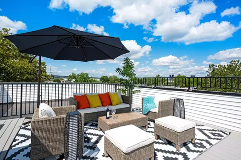 220 Freeman Ave #2, Jersey City, NJ 07306