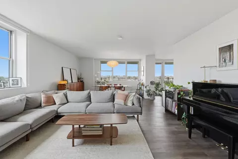 6040 Blvd E #10H, West New York, NJ 07093