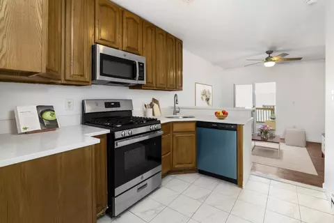 162 Griffith St #1L, Jersey City, NJ 07307