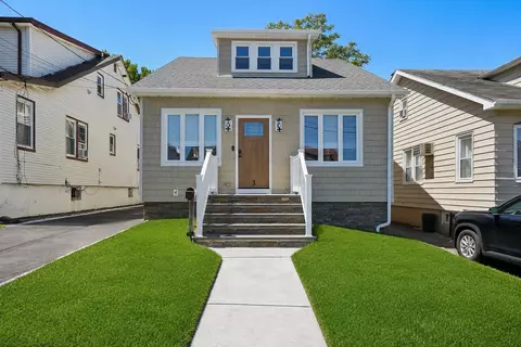 3 Raydol Ave, Secaucus, NJ 07094