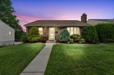 93 Park Pl, Kearny, NJ 07032