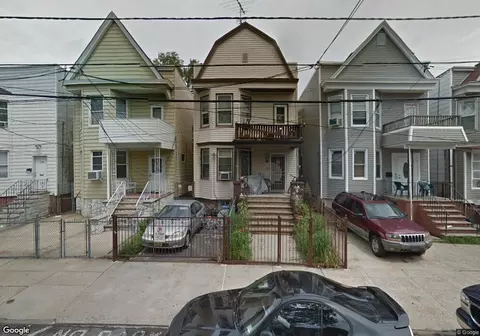 142 Stevens Ave, Jersey City, NJ 07305