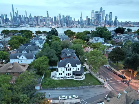 711-715 Boulevard, Weehawken, NJ 07086