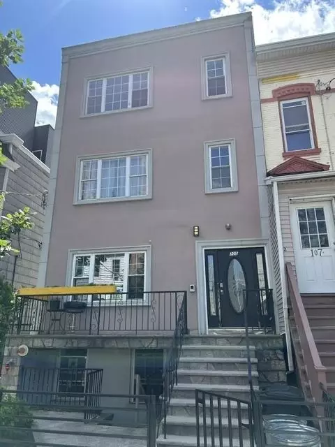 105 Storms Ave #3, Jersey City, NJ 07306