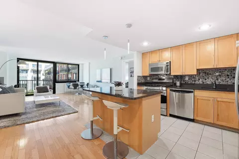 700 Grove St #11A, Jersey City, NJ 07310