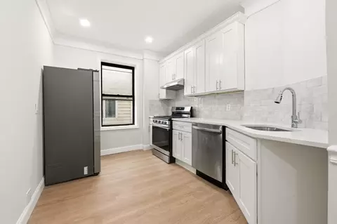 81 Romaine Ave #2, Jersey City, NJ 07306