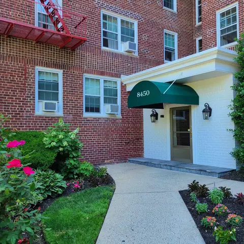 8450 Blvd E #1H, North Bergen, NJ 07047