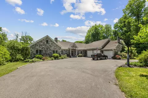 5 Tanners Brook Rd, Chester, NJ 07930