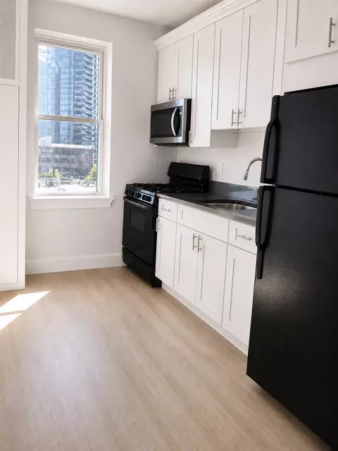 6114 Highland Pl #3F, West New York, NJ 07093
