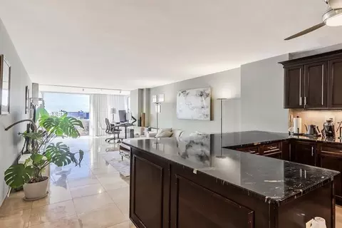 380 Mountain Rd #1015, Union City, NJ 07087