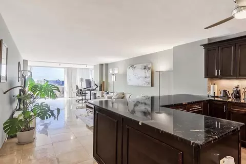 380 Mountain Rd #1015, Union City, NJ 07087