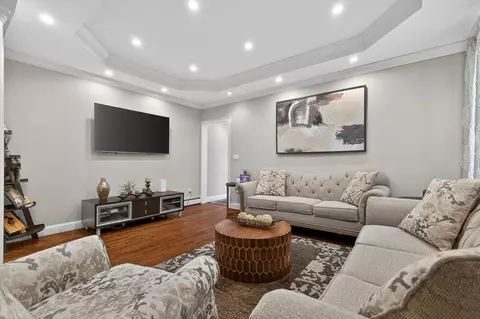14 W 30th St, Bayonne, NJ 07002