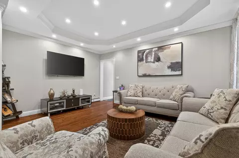 14 W 30th St, Bayonne, NJ 07002