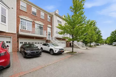 7 Atlas Ct, Jersey City, NJ 07305