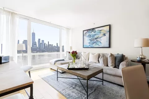2 2nd St #1704, Jersey City, NJ 07302