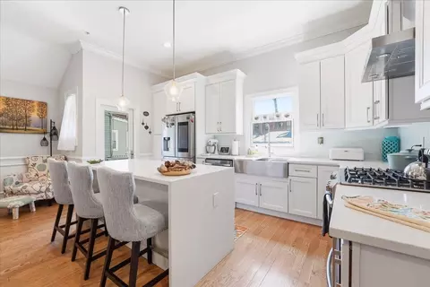 41 Bentley Ave #1, Jersey City, NJ 07304