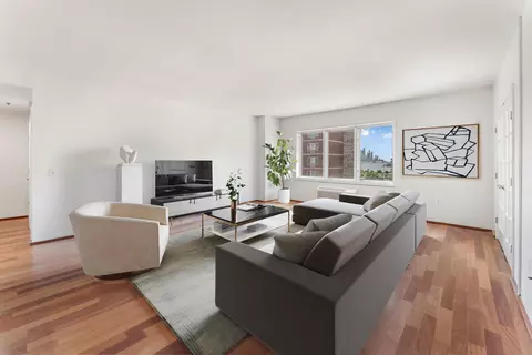 2305 City Pl, Edgewater, NJ 07020