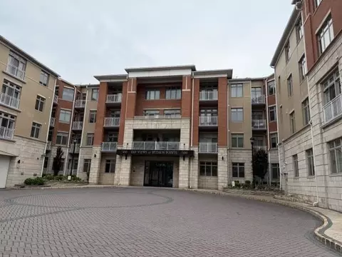 7400 River Rd #427, North Bergen, NJ 07047