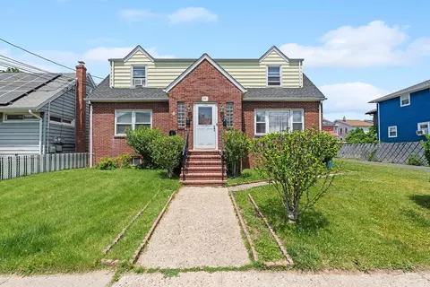 57 Devon St, North Arlington, NJ 07031