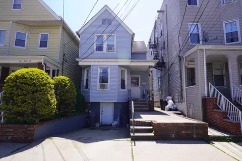 430 Avenue E, Bayonne, NJ 07002