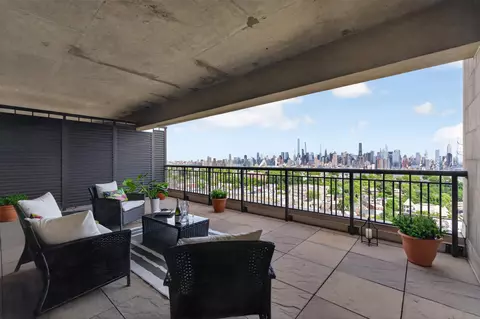 3312 Hudson Ave #PH2, Union City, NJ 07087