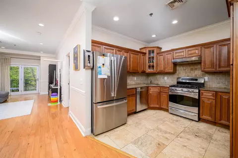 413 Madison St #2, Hoboken, NJ 07030