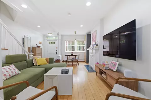260 5th St, Jersey City, NJ 07302