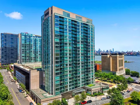 20 Newport Pkwy #2012, Jersey City, NJ 07310