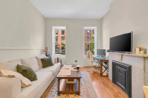 299 8th St #1L, Jersey City, NJ 07302