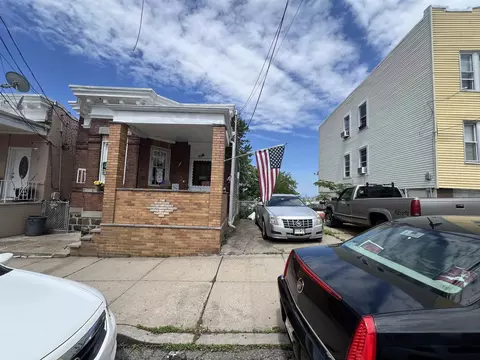 6903 Smith Ave, North Bergen, NJ 07047