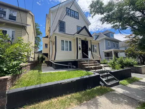 66 Washburn Pl, East Rutherford, NJ 07073
