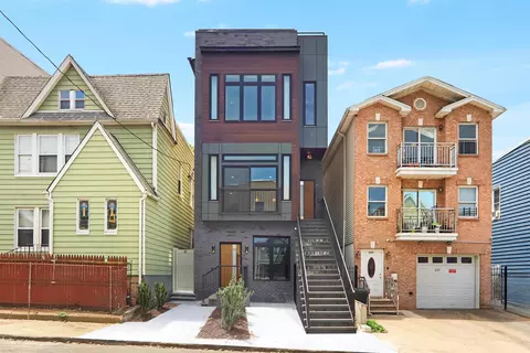231 Clinton Ave #2, Jersey City, NJ 07304