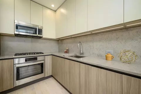 155 Bay St #3102, Jersey City, NJ 07302