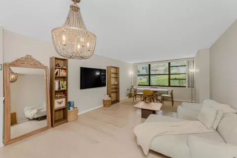 7002 Blvd E #4H, Guttenberg, NJ 07093