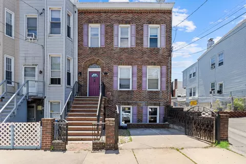 27 Lincoln St, Jersey City, NJ 07307