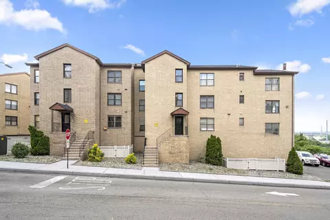 6605 Granton Ave #3A, North Bergen, NJ 07047