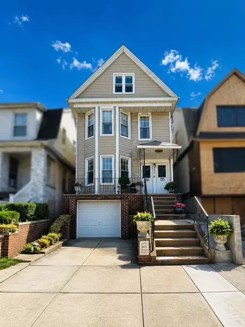 96 W 55th St, Bayonne, NJ 07002