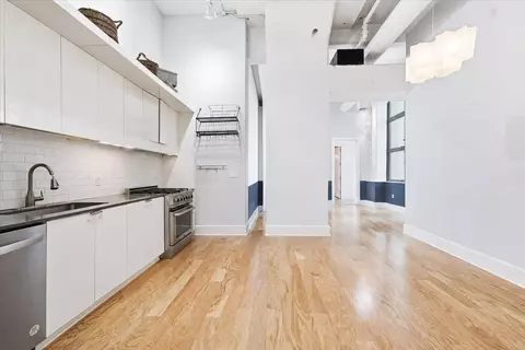 50 Dey St #332, Jersey City, NJ 07306