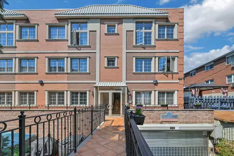 124 68th St #206, Guttenberg, NJ 07093