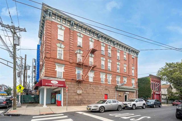372 Communipaw Ave # 4L, Jersey City, NJ 07304