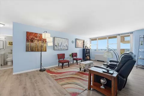6040 Blvd E #26J, West New York, NJ 07093