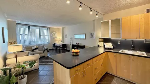 380 Mountain Rd #110, Union City, NJ 07087