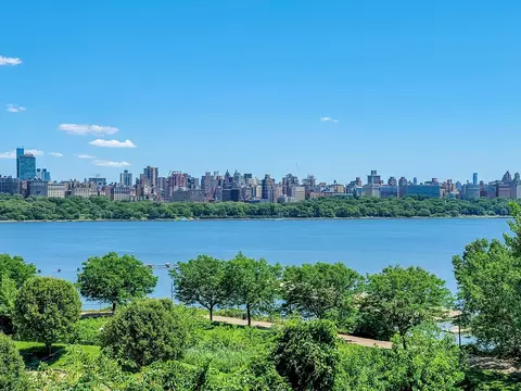 3219 City Pl, Edgewater, NJ 07020