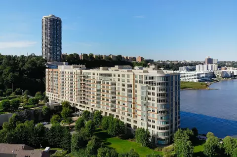 8100 River Rd #908, North Bergen, NJ 07047