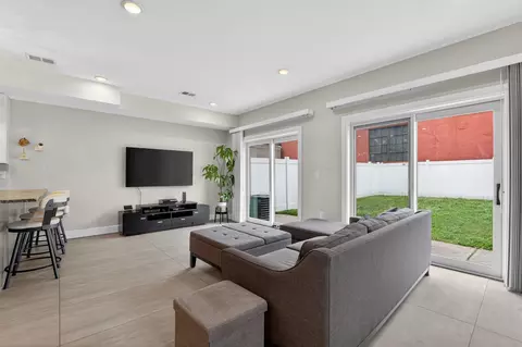 1175 Summit Ave #2, Jersey City, NJ 07307