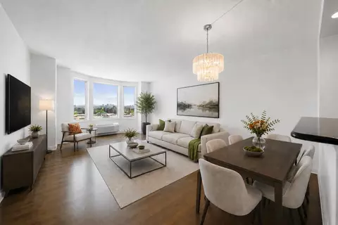 6408 City Pl, Edgewater, NJ 07020