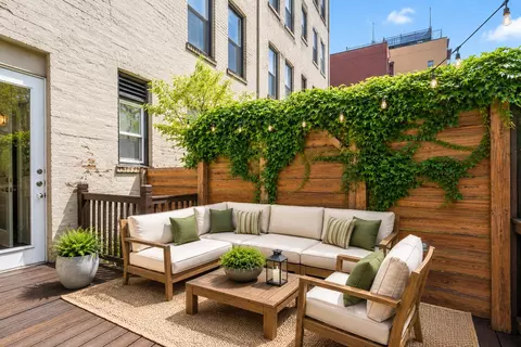 206 6th St #1R, Jersey City, NJ 07302