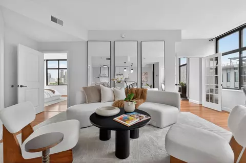 610 Newark St #9-C, Hoboken, NJ 07030