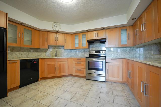 1021 Harmon Cove Tower #1021, Secaucus, NJ 07094