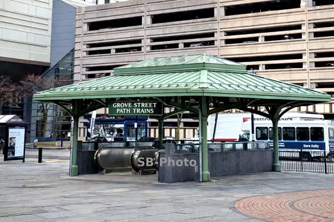 443 2nd St #302, Jersey City, NJ 07302